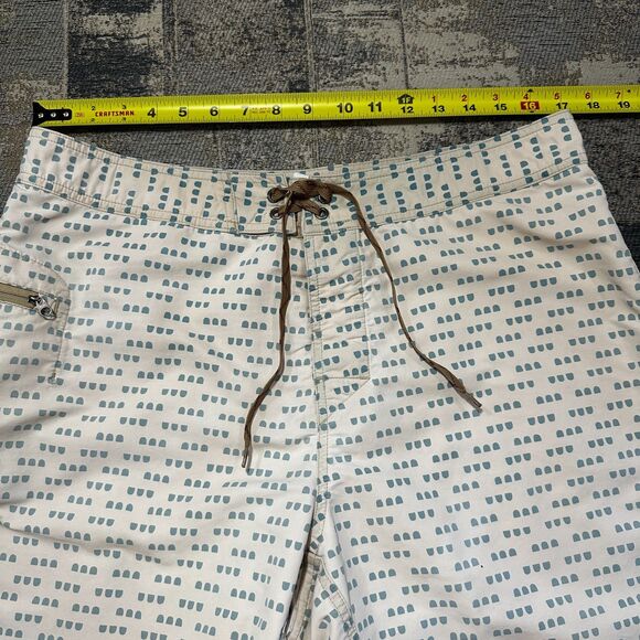 Patagonia Wavefarer Trunks Board Short Beach Cream Geometric Swim Men 36 *W34 - Picture 5 of 9